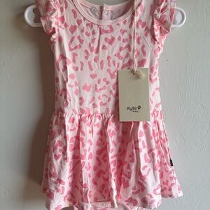 Kyte BABY Sakura Leopard Bodysuit Twirl